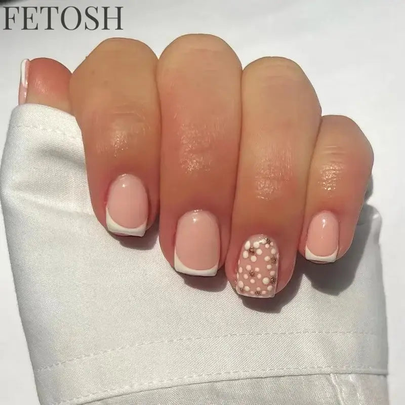 24Pcs Shiny Pearl Wearable False Nails Short Square Fake Nail Simple Summer Press on Nails Detachable Full Cover Nail Tips