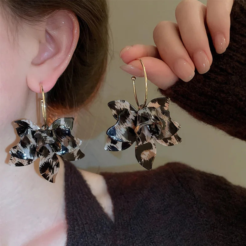Women's Pearl Petal Ball Earrings Fashion Trend Long Flower Ball Earrings DIY Geometric Ear Buckle Party Holiday Jewelry Gifts