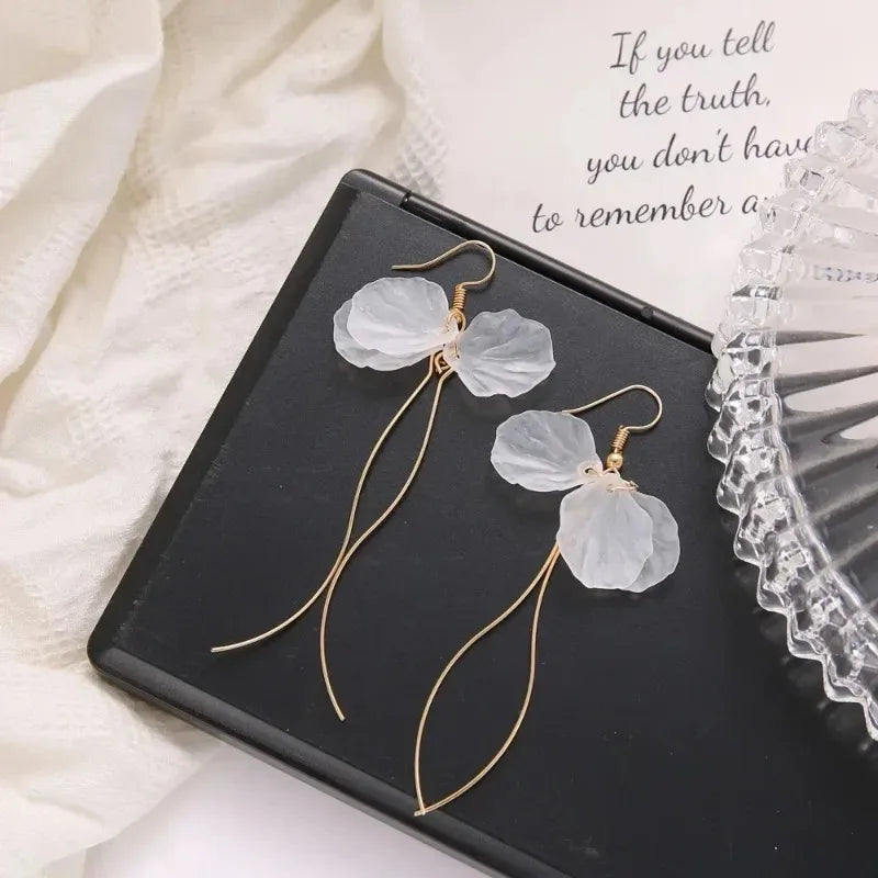 Women's Pearl Petal Ball Earrings Fashion Trend Long Flower Ball Earrings DIY Geometric Ear Buckle Party Holiday Jewelry Gifts