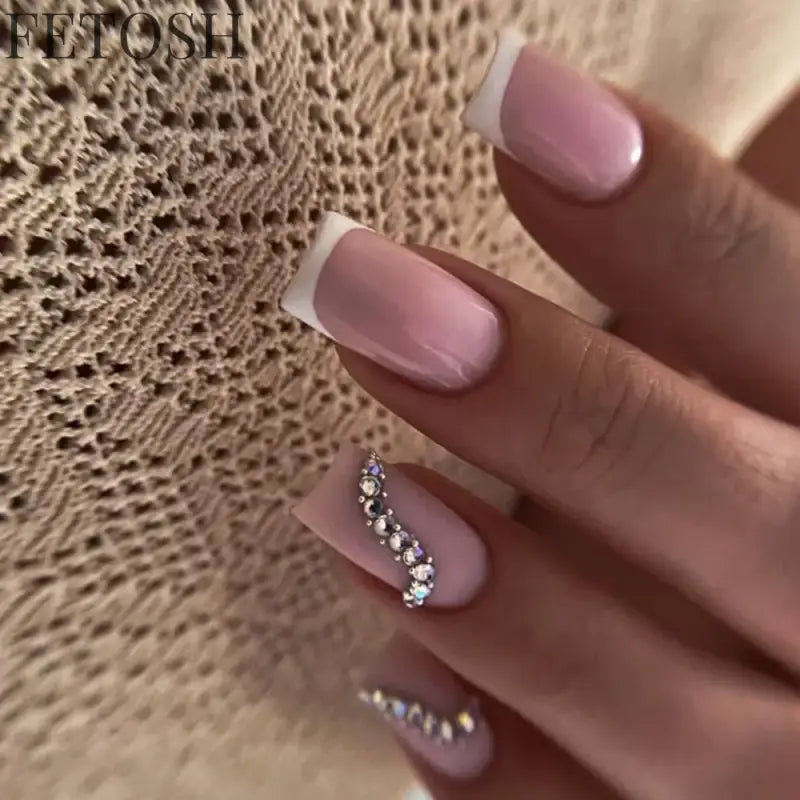 24Pcs Shiny Pearl Wearable False Nails Short Square Fake Nail Simple Summer Press on Nails Detachable Full Cover Nail Tips
