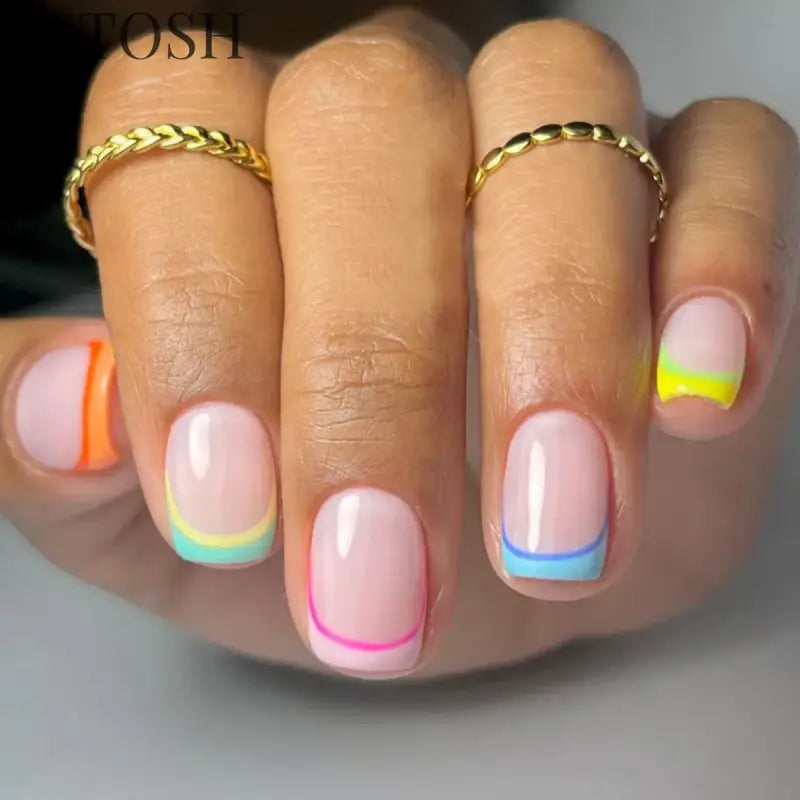 24Pcs Shiny Pearl Wearable False Nails Short Square Fake Nail Simple Summer Press on Nails Detachable Full Cover Nail Tips