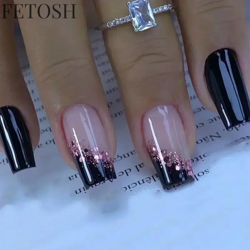 24Pcs Medium Short Square False Nails Glittering Nail Art White Wearable Fake Nail Silver French Full Cover Press on Nail Tips