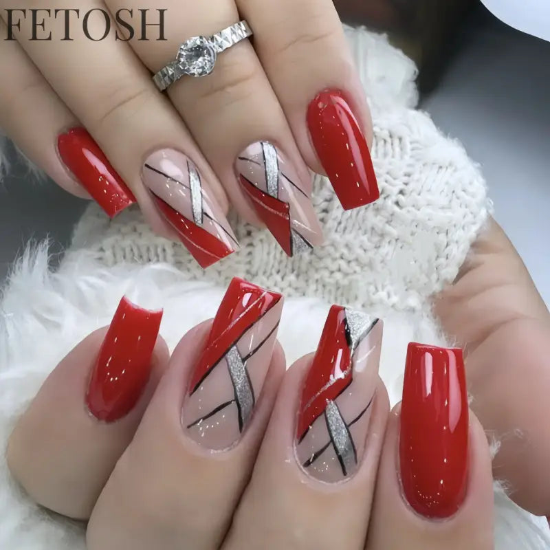 24Pcs Medium Short Square False Nails Glittering Nail Art White Wearable Fake Nail Silver French Full Cover Press on Nail Tips