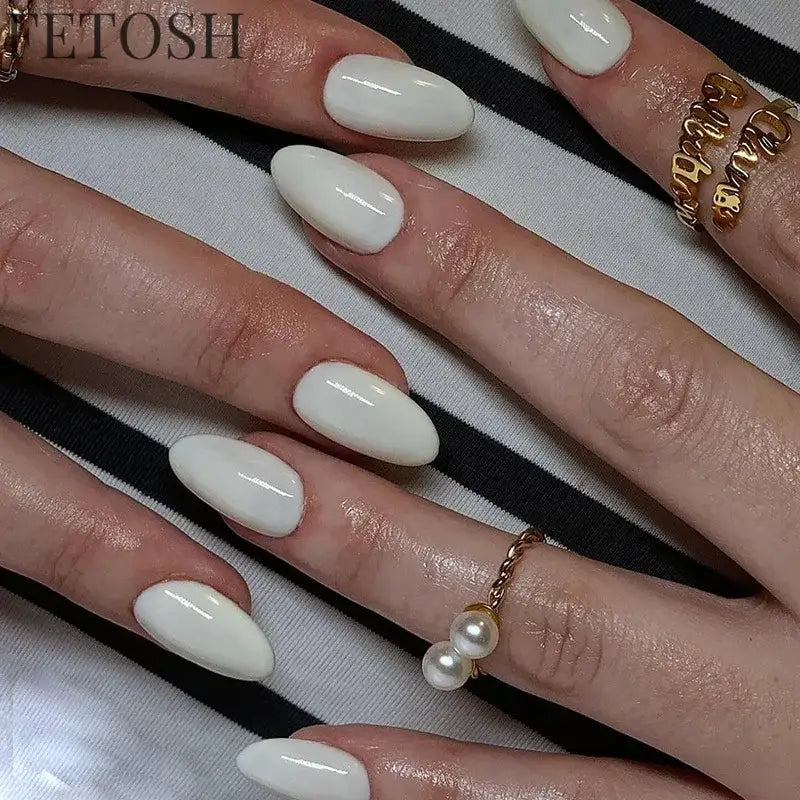 24Pcs Simple Green French False Nails Short Almond Fake Nails with Wave Line Design Wearable Round Head Press on Nail Tips