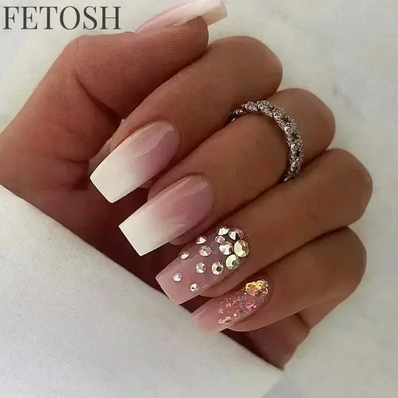 24Pcs Medium Short Square False Nails Glittering Nail Art White Wearable Fake Nail Silver French Full Cover Press on Nail Tips