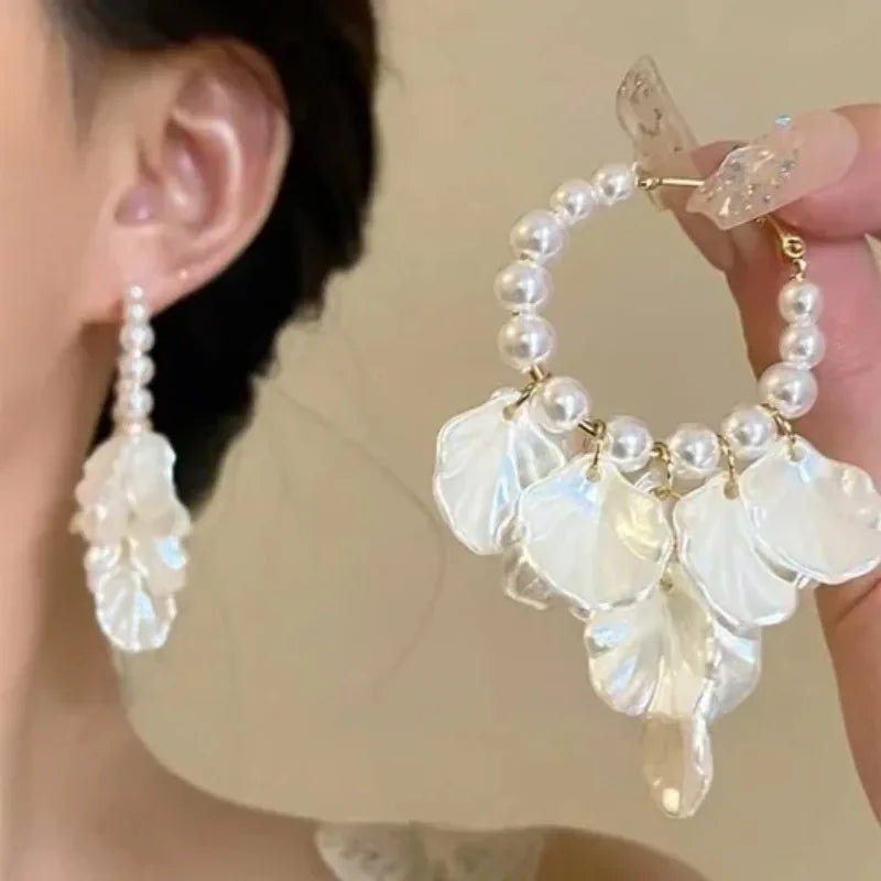 Women's Pearl Petal Ball Earrings Fashion Trend Long Flower Ball Earrings DIY Geometric Ear Buckle Party Holiday Jewelry Gifts