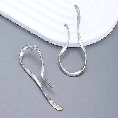 Abstract three-dimensional design earrings cool and handsome temperament fashion women exquisite retro ear hanging jewelry acces