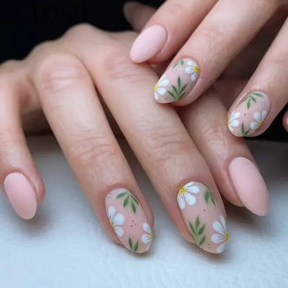 24Pcs Simple Green French False Nails Short Almond Fake Nails with Wave Line Design Wearable Round Head Press on Nail Tips