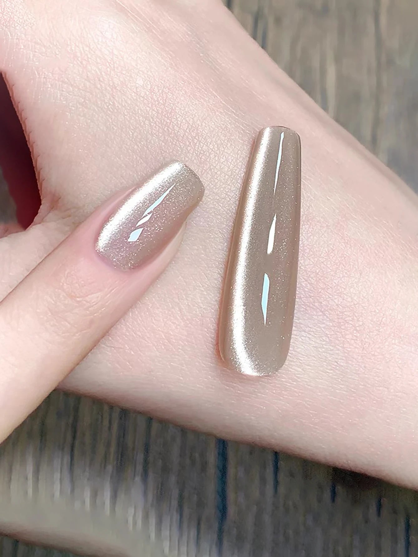 Japanese Style Sparkling White Gel Nail Polish